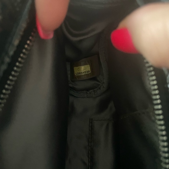 Chanel Shoulder Bag - Picture 15 of 16